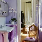 La Maison Des Roses לינה וארוחת בוקר