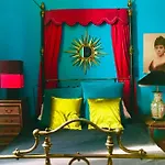 לינה וארוחת בוקר La Maison Des Roses *