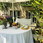 La Maison Des Roses * מולאן