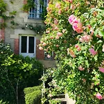 La Maison Des Roses *