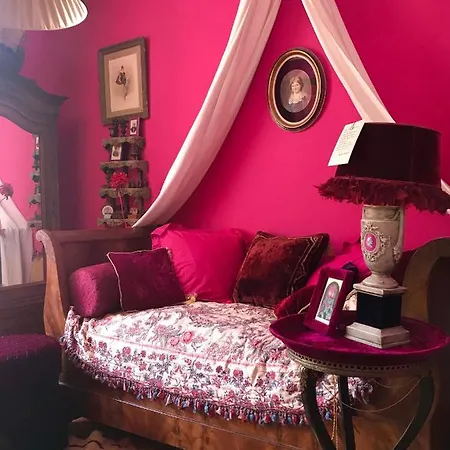 La Maison Des Roses * Мулен