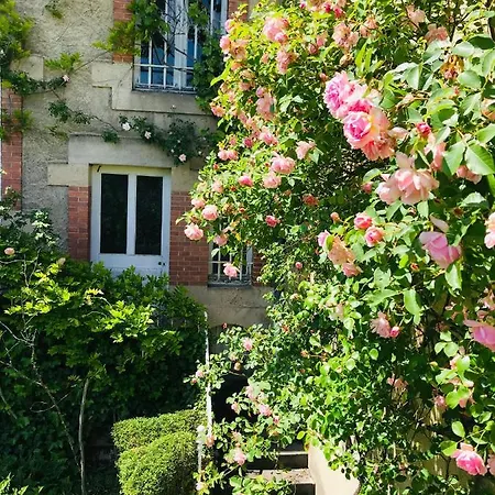 La Maison Des Roses *
