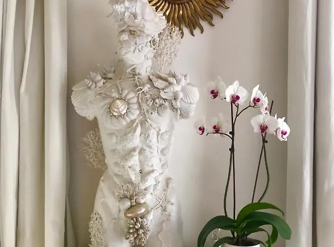 La Maison Des Roses Bed & Breakfast *