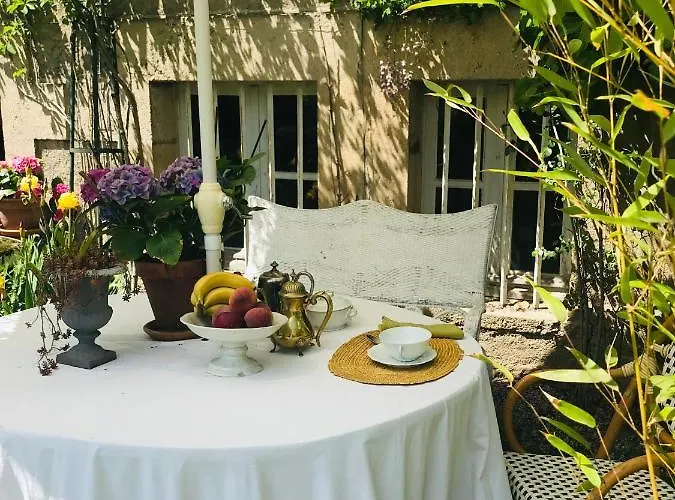 La Maison Des Roses * Moulins (Allier)